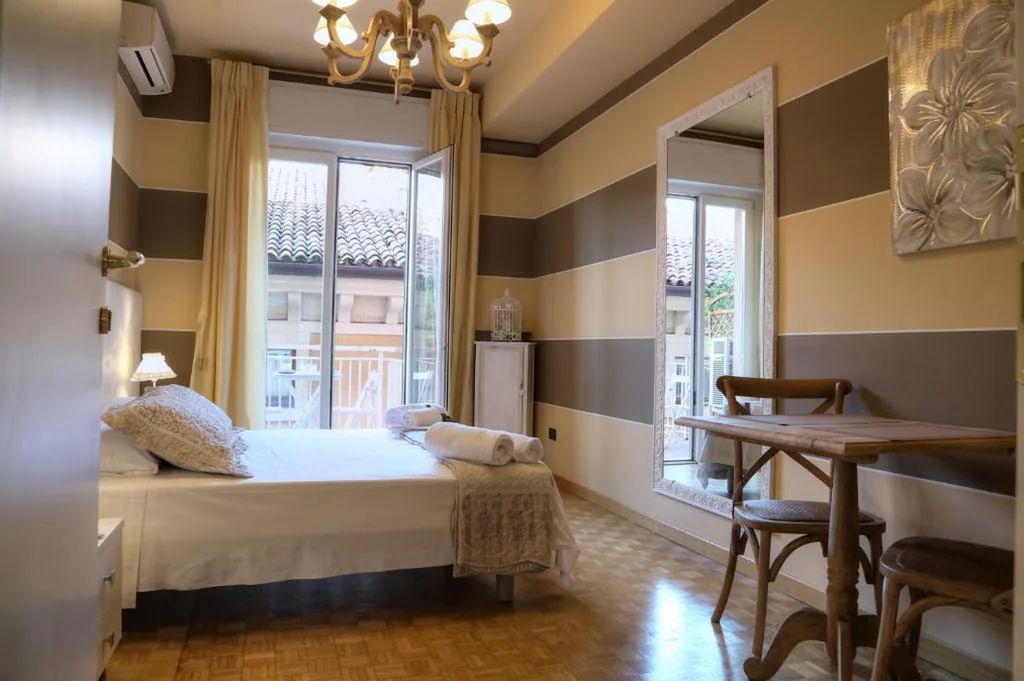 La Casetta di Lina Rooms and Apartments — foto 7