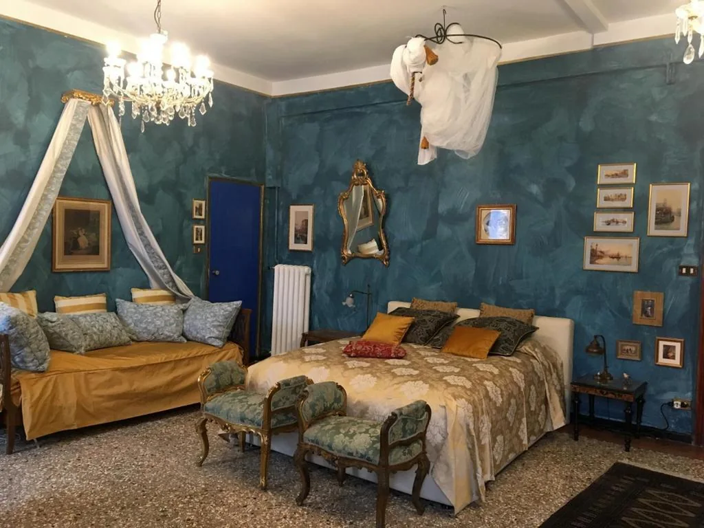 La Chambre D’Ella