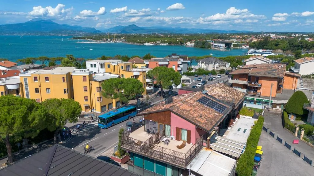 La Terrazza sul Lago