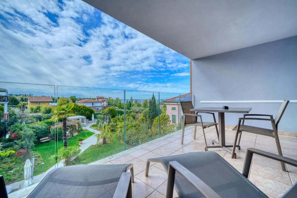 Large Two-Bedroom Suite with Balcony and Lake View — Palazzo della Scala Hotel – Luxury Suites & Spa