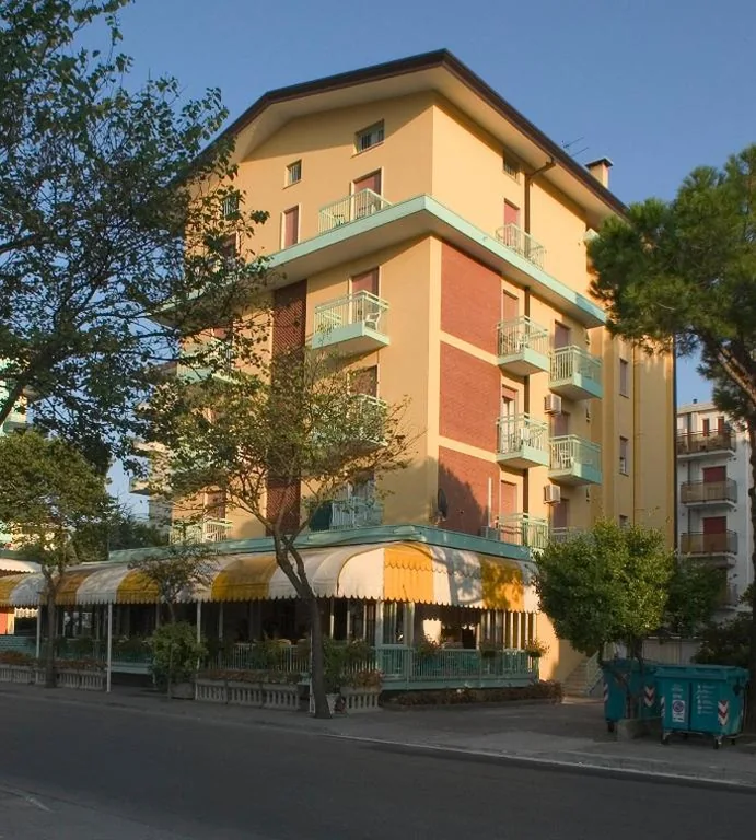 Le Petit Hotel — foto 3