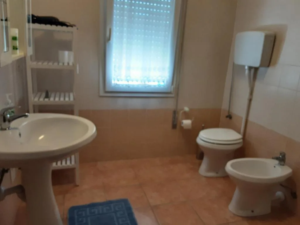 Locazione Menini – Camere zona stazione — foto 7