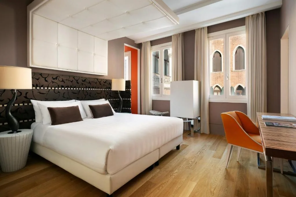 Deluxe Double Room — Sina Centurion Palace