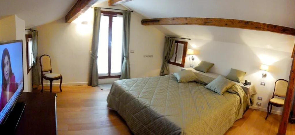 Matrimoniale Deluxe Superior — Hotel Sant’Antonin