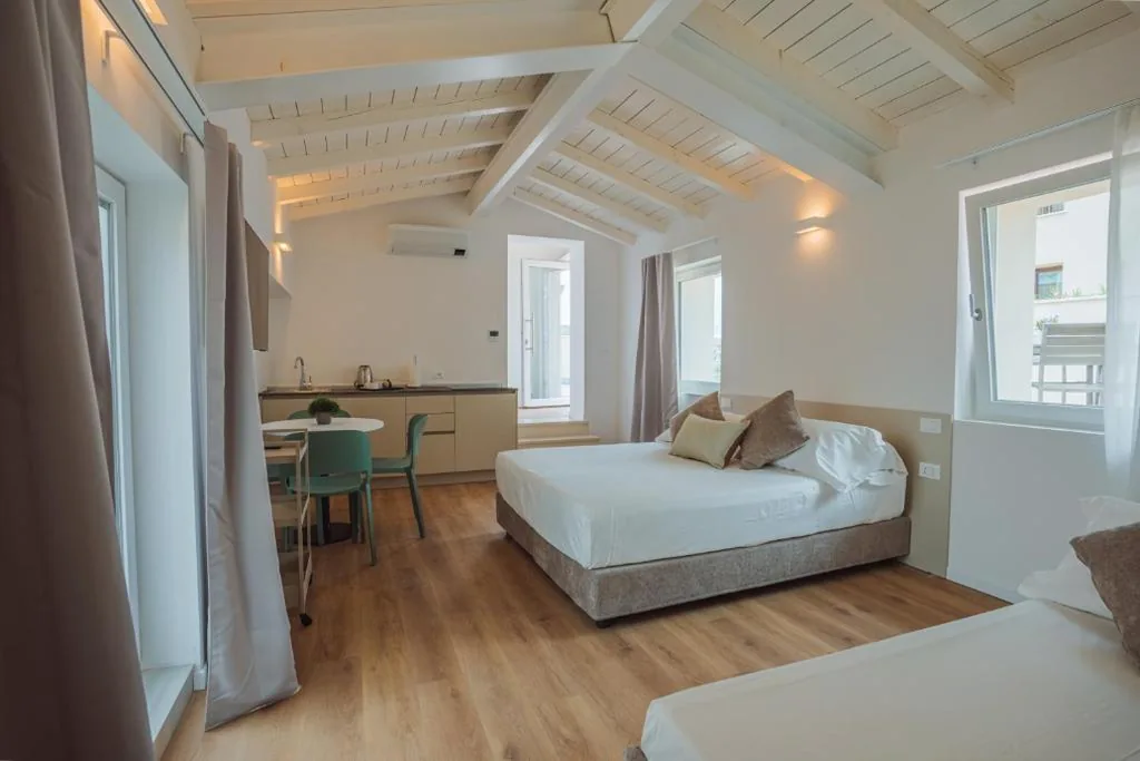 Studio with Terrace — Garda Relais