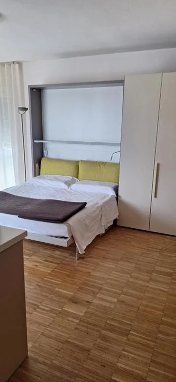 Monolocale con Vista Lago — Vialeromadodici Rooms & Apartments