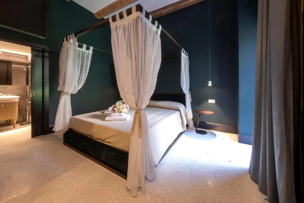 Monolocale Queen Deluxe — Residence Poli Venezia