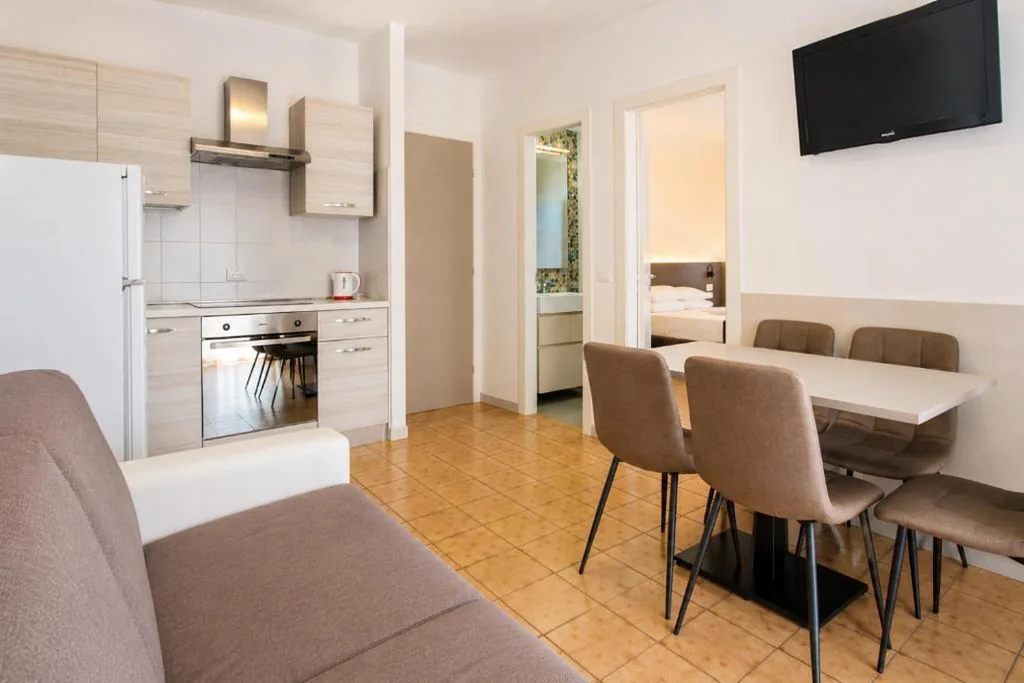 One-Bedroom Deluxe Apartment with Balcony — Residence Columbia