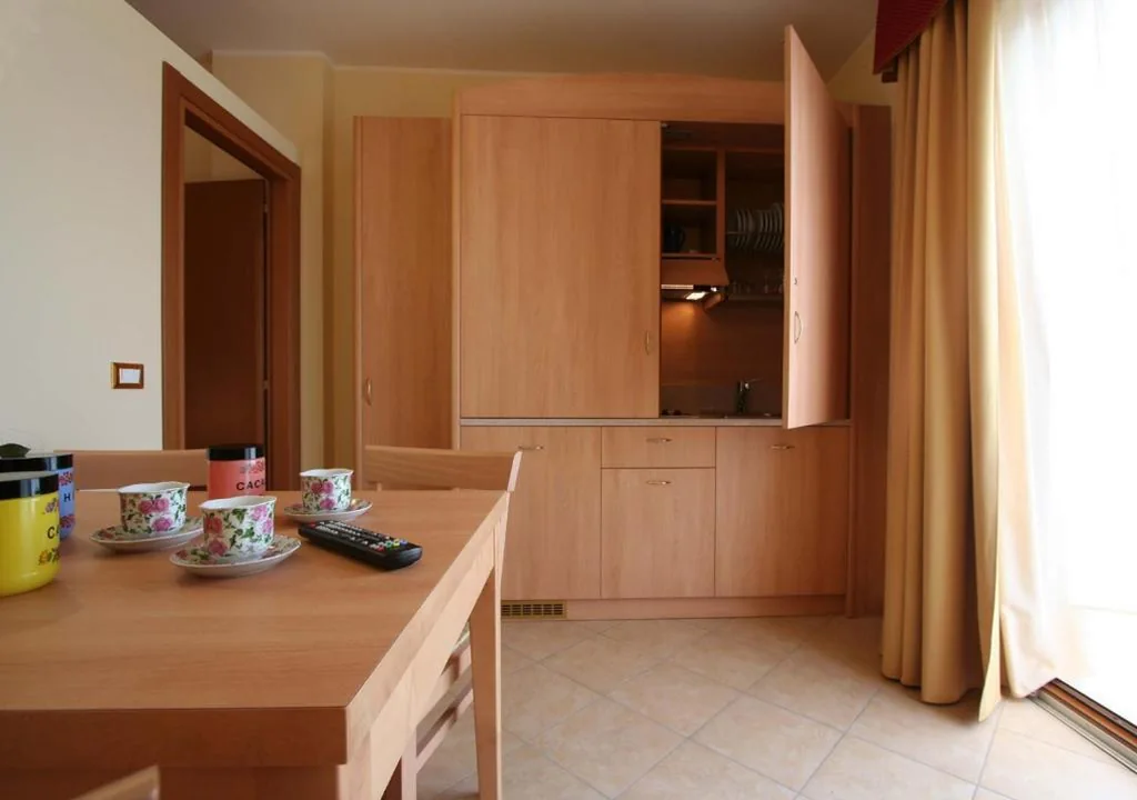 One-Bedroom Family Apartment with Lake View — Hotel Residence Panoramica