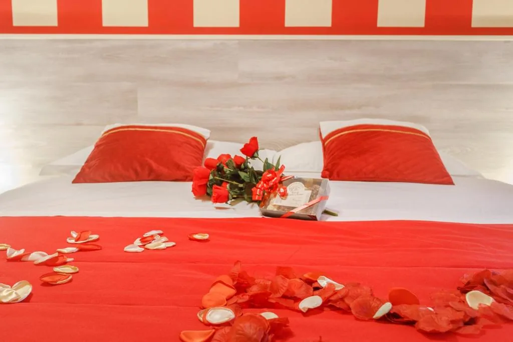 OPERA et LOVE – 200m dall’Arena con convenzione per Parcheggio e Colazione in pasticceria adiacente
