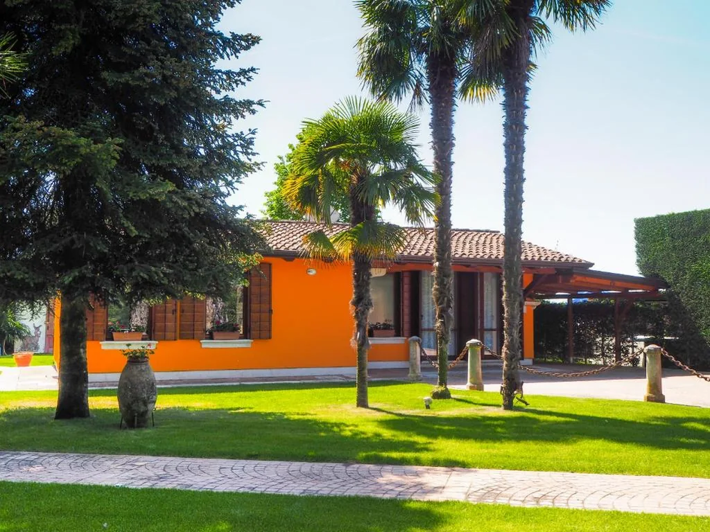 Orange House La Brigata Apartments