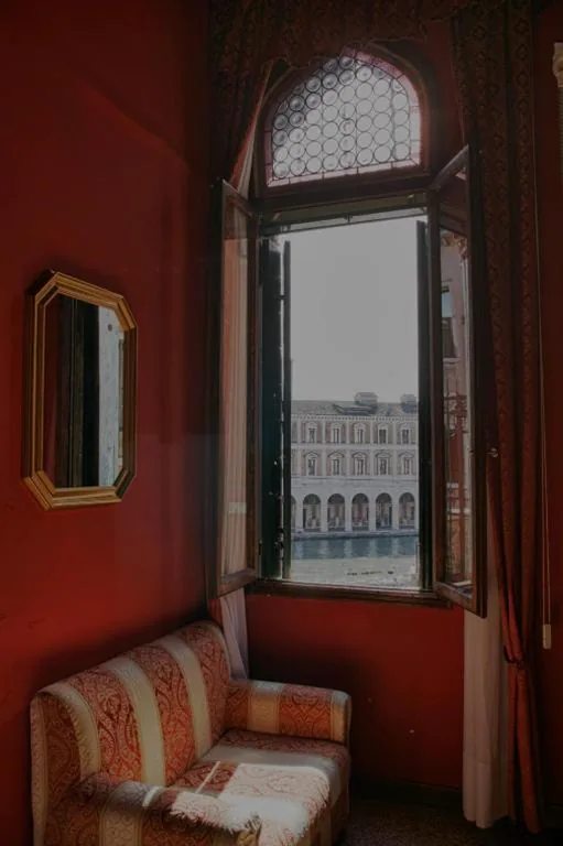Palazzo Lion Morosini – Check in presso Locanda Ai Santi Apostoli — foto 6