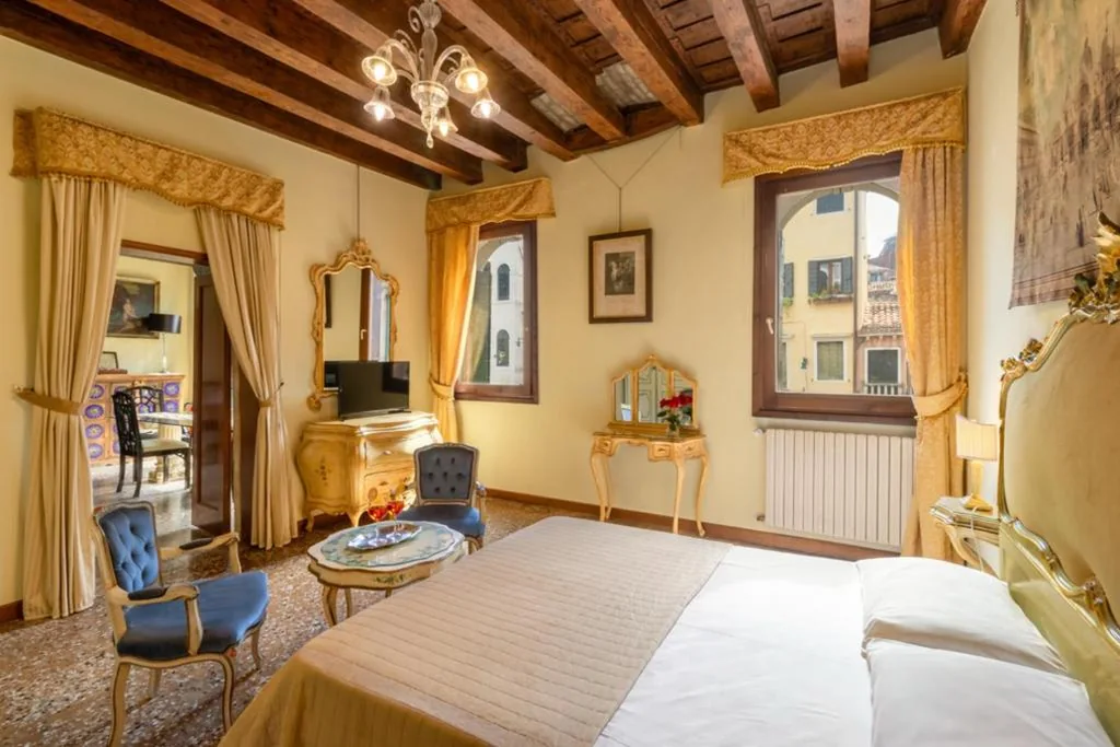 Palazzo San Firmino residenza storica all Suite Canal View — foto 4