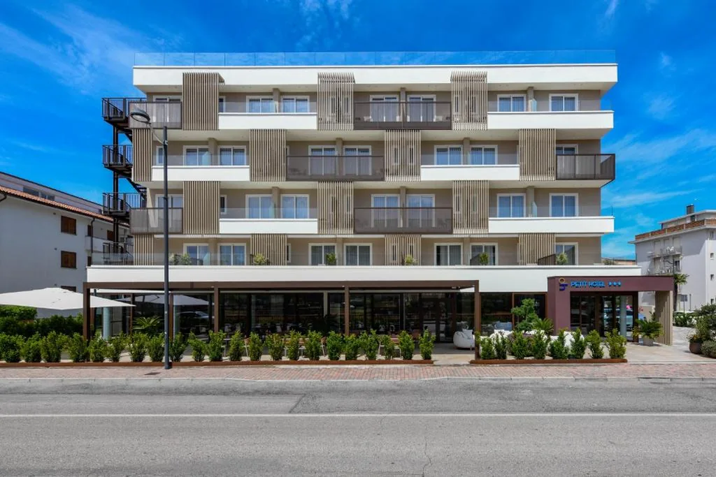 Petit Hotel — foto 4