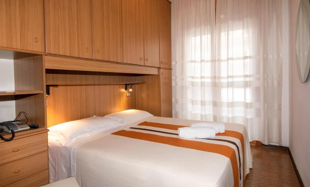 Small Double or Twin Room with Balcony — Hotel Nazionale