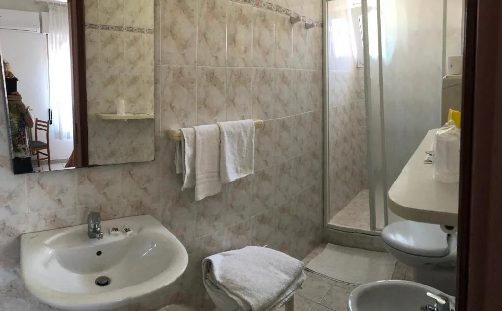 Small Economy Double Room — Hotel Al Ponte