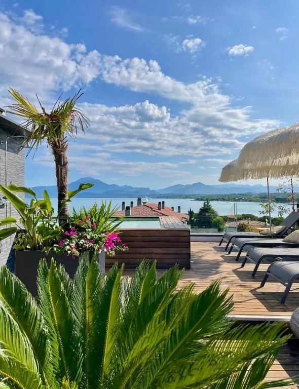 Plaza Lago di Garda Rooms – Rooftop, Lakeview & Jacuzzi — foto 6
