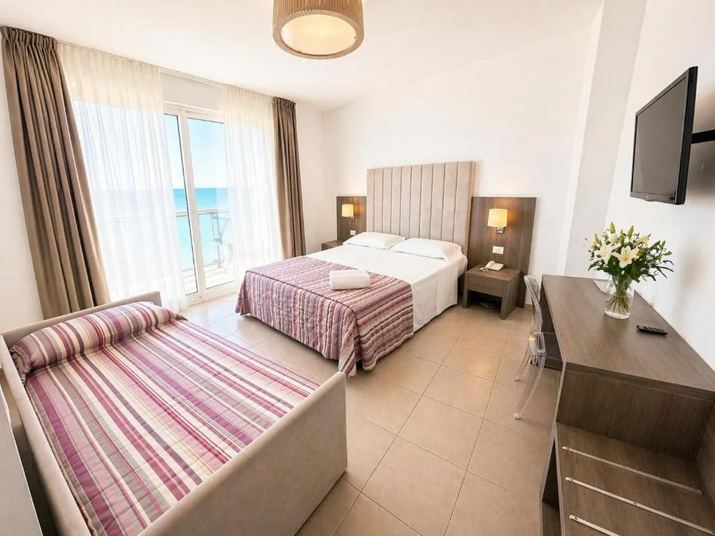 Prestige Double or Twin Room with Balcony and Sea View — Hotel Karinzia