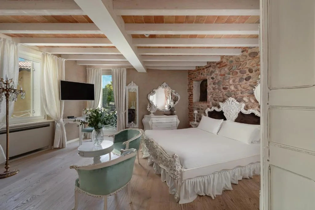 Regia Rosetta – Royal Rooms Borghetto