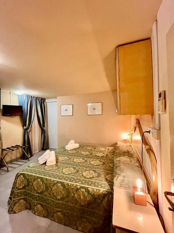 San Marcuola – Central private room in Venice