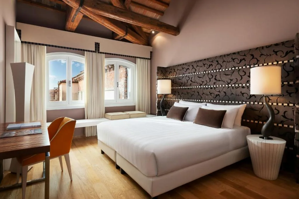 Sina Centurion Palace