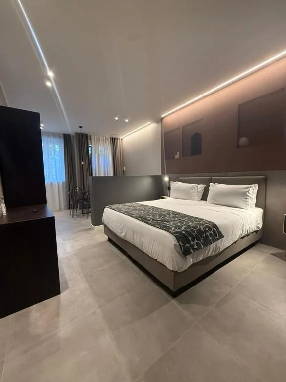 Standard Triple Room with kitchenette - Separate Building — WEGA Hotel Verona