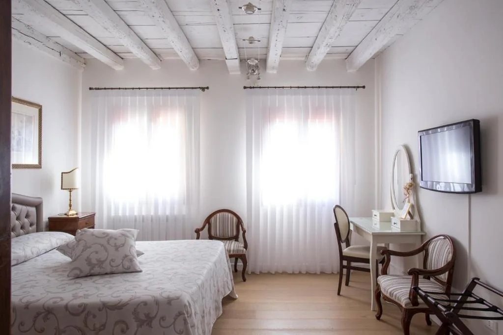 Suite — Ca’ Santo Spirito B&B