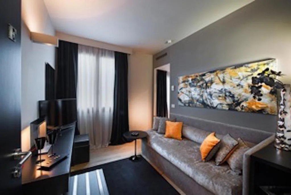 Suite — Charming House DD724