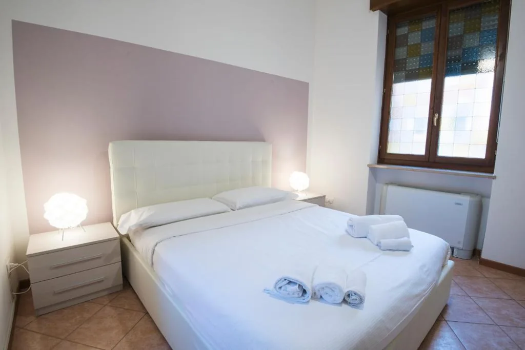One-Bedroom Suite — Italianflat – Rentroom 200mt to Arena