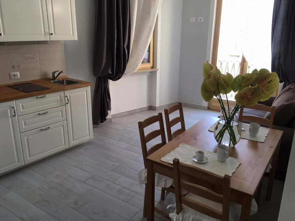 Suite con Balcone e Vista Lago — Camere La Forgia