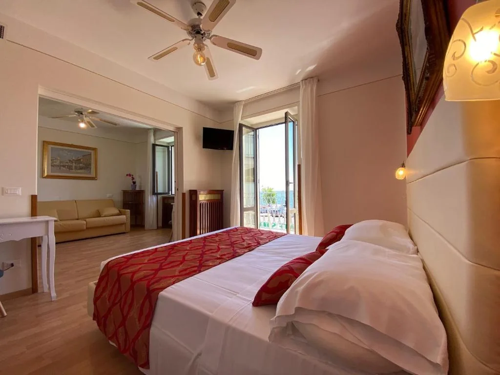 Suite con Balcone e Vista Lago — Hotel San Marco