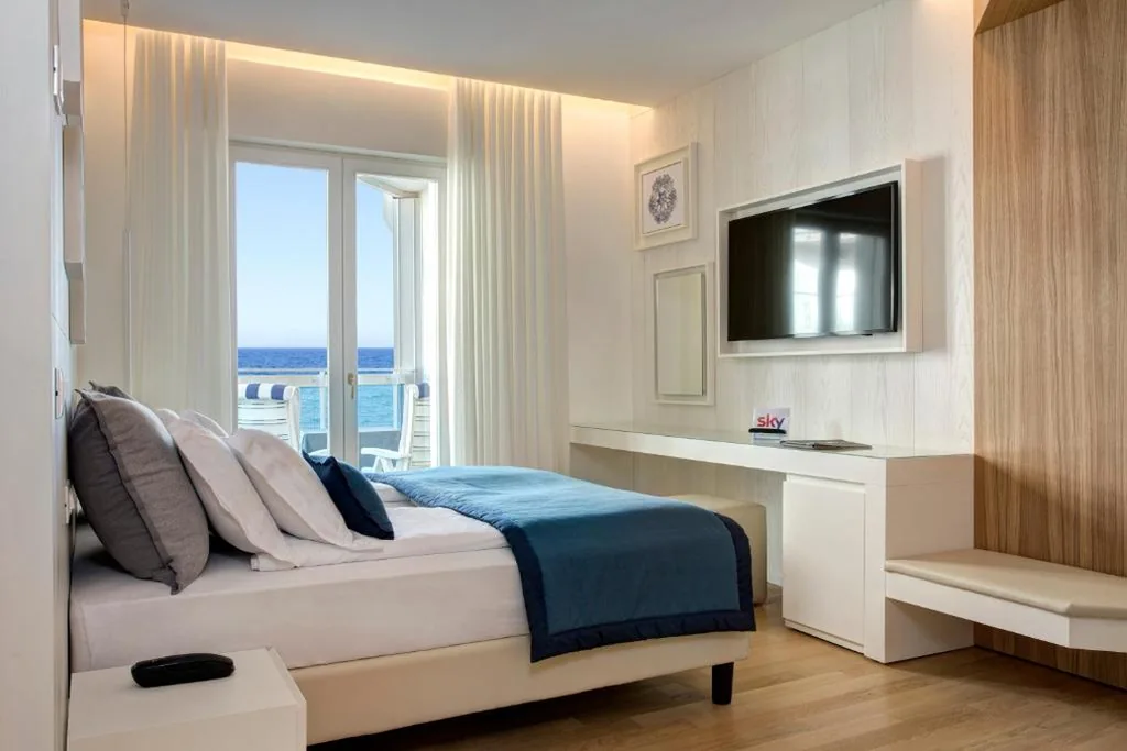 Suite con Balcone — Hotel Cavalieri Palace & Suites