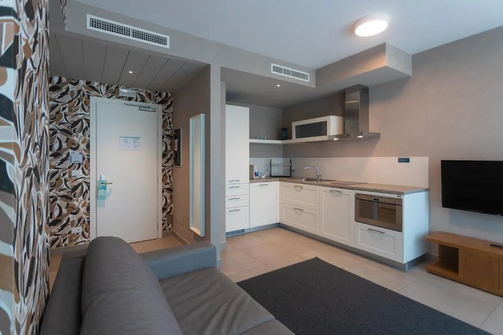 Suite with Terrace, Lagoon View and Beach Access — Mosella Suite Hotel – A Lagoon Retreat