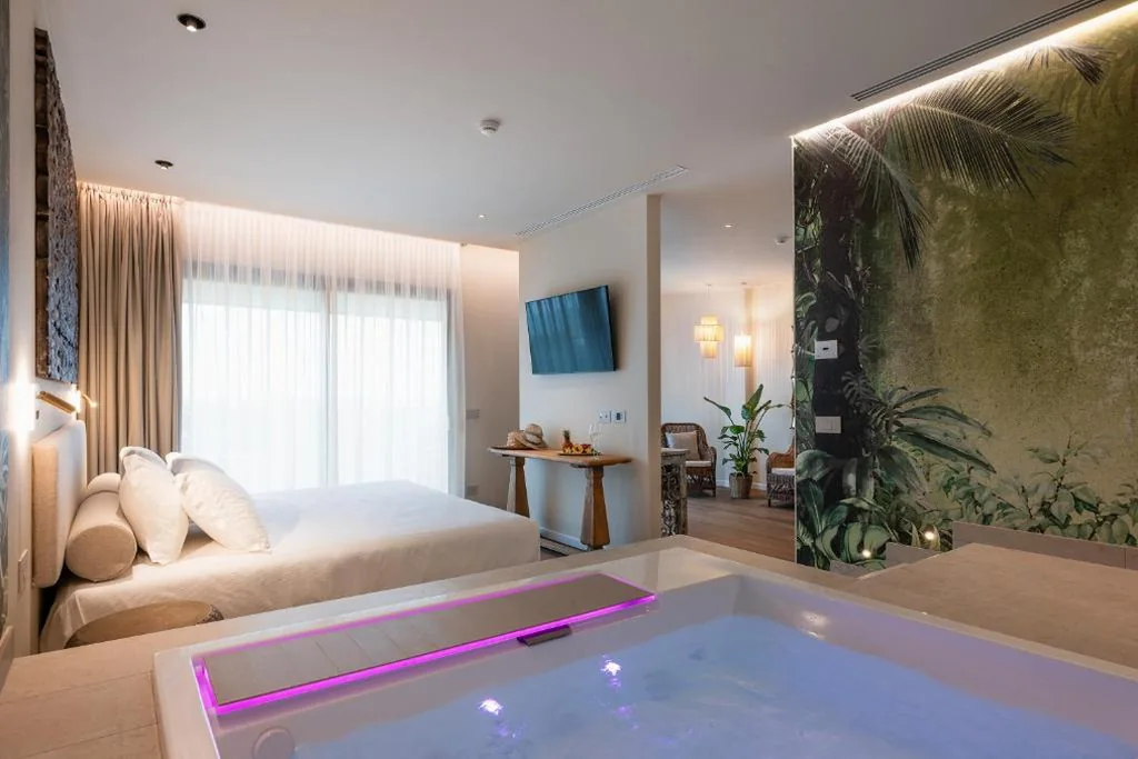 Suite con Vasca Idromassaggio — Savoy Beach Hotel & Thermal Spa