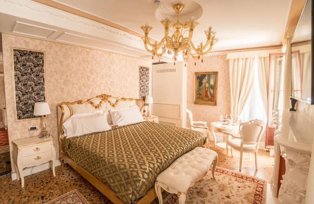 Suite con Vista Canal Grande — EGO’ Boutique Hotel – The Silk Road