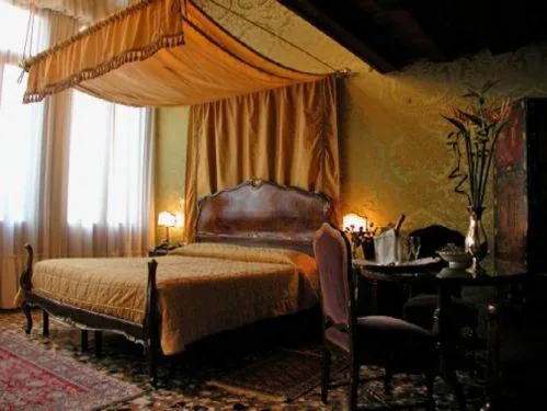 Suite con Vista Canale — Hotel Palazzo Abadessa