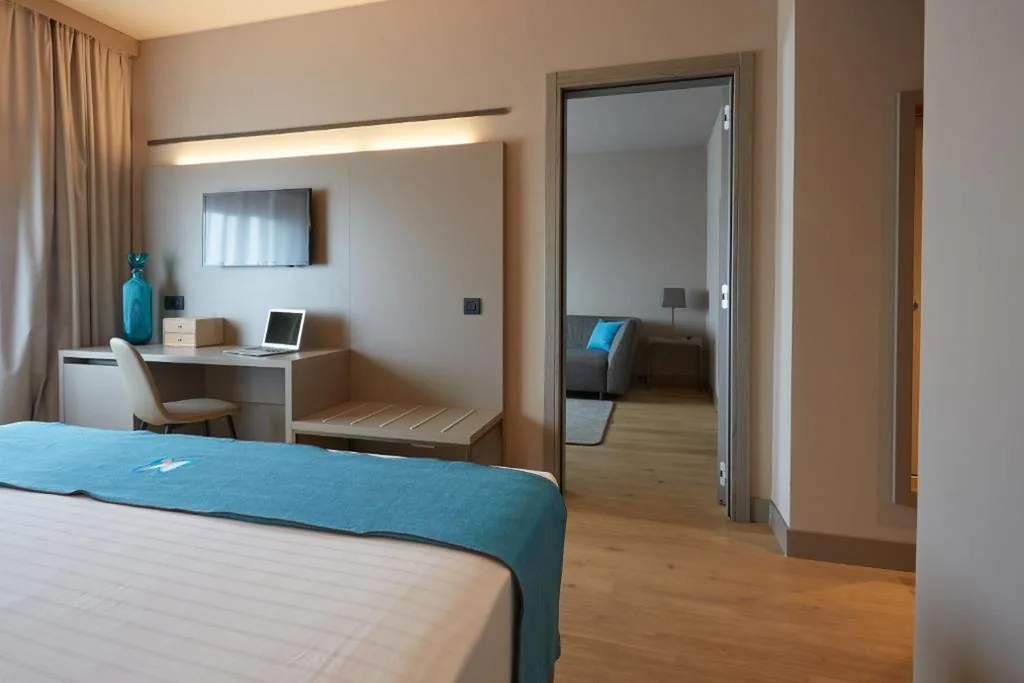 Suite — DC HOTEL INTERNATIONAL