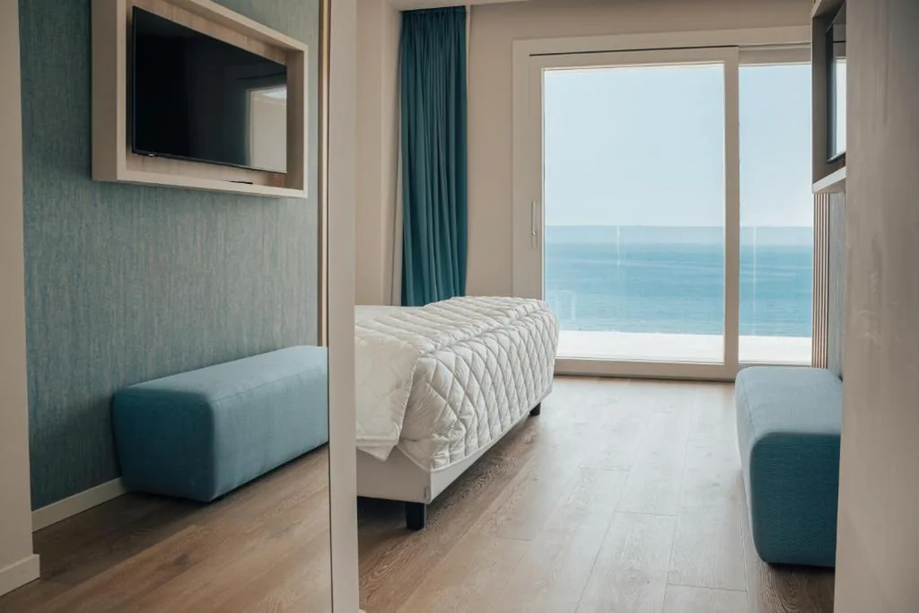 Suite Deluxe con Vista Mare — Hotel Galassia Suites & Spa