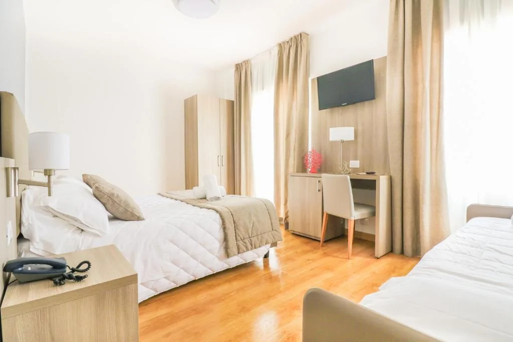 Deluxe Suite with Sea View — Hotel Loreley