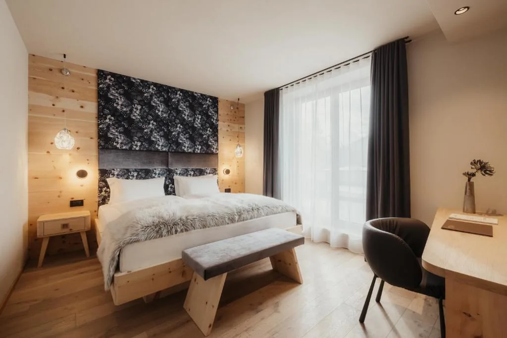 Deluxe Suite — Hotel Tofana Cortina