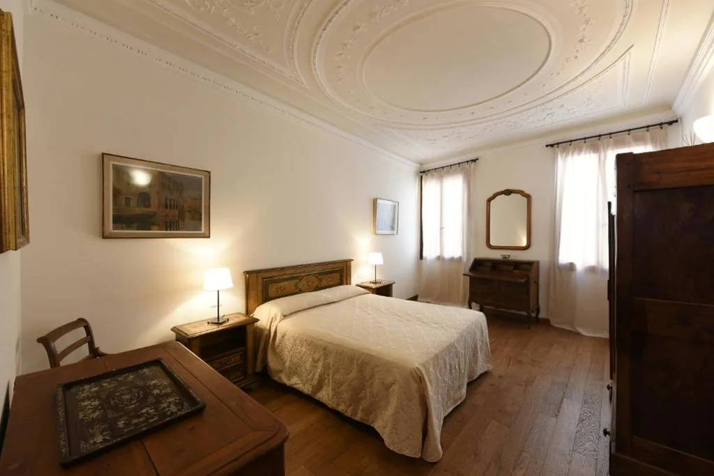 Deluxe Suite — Le Due Corone Bed & Breakfast