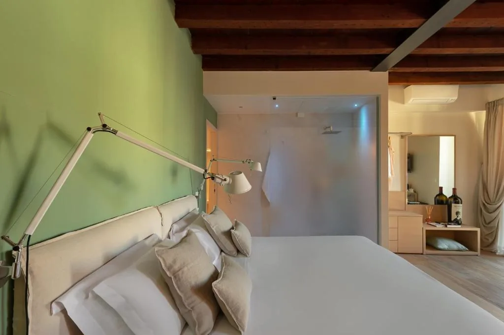 Deluxe Suite — Massimago Wine Suites