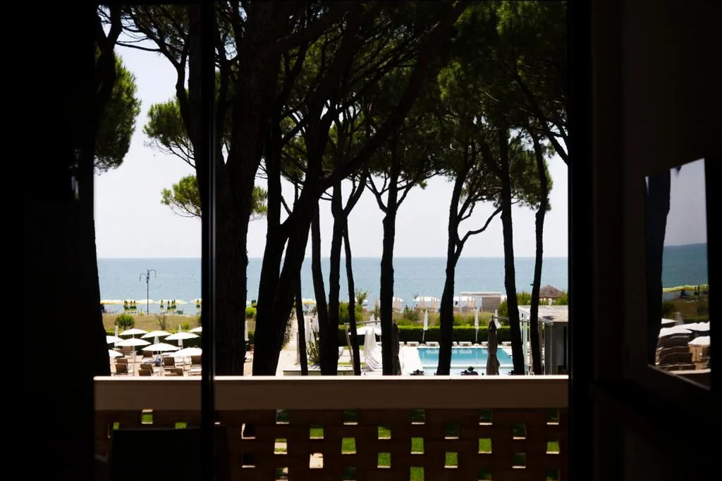 Exclusive Suite with Terrace and Sea View — Hotel Mediterraneo Suite&Residence
