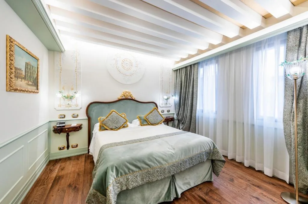 Exclusive Suite — Monaco & Grand Canal