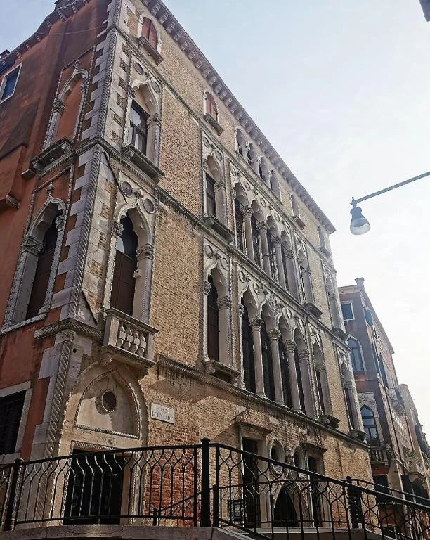 Executive Suite — Palazzo Ca’ Bernardo By Francesco Molon