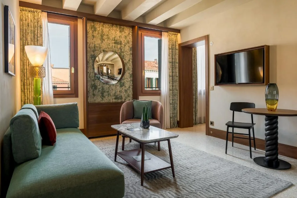 Suite Executive Tripla con Vista Canale — Ca’ di Dio – VRetreats, an SLH Hotel