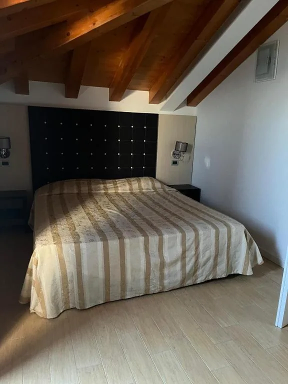 Suite Familiare — Hotel Ambassador
