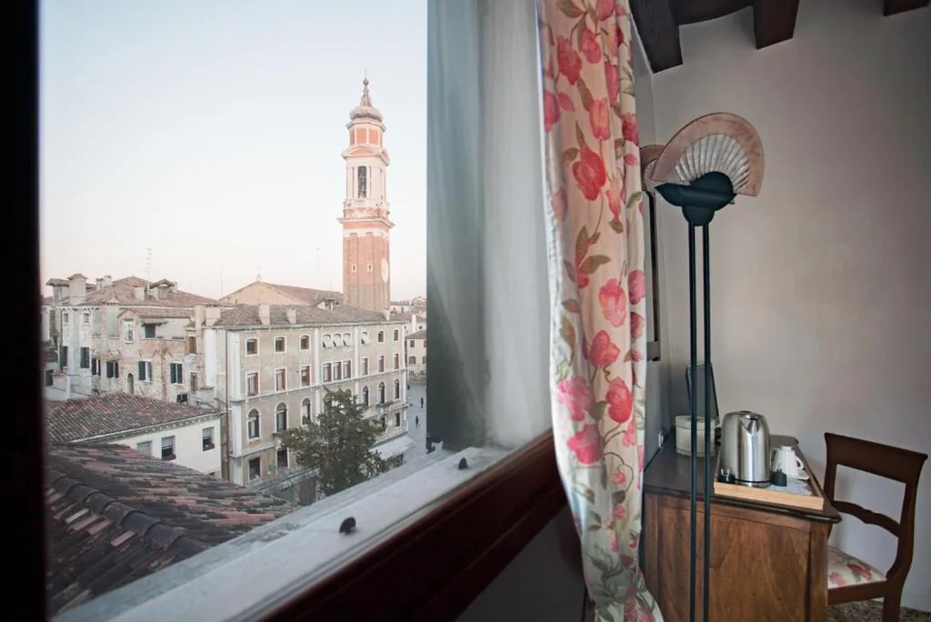 Suite Familiare — Locanda Ai Santi Apostoli Sul Canal Grande – Ferretti Hotels Collection