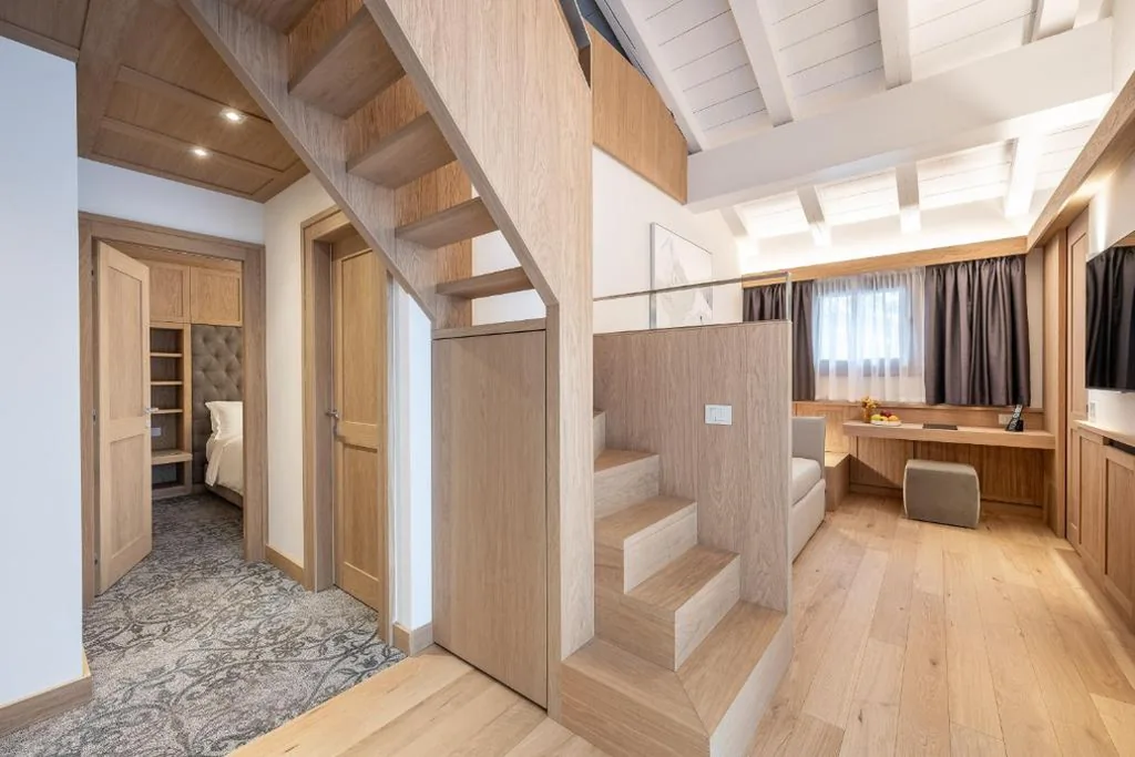 Suite in Mansarda con Balcone - Su 2 Livelli — Hotel Lajadira & Spa