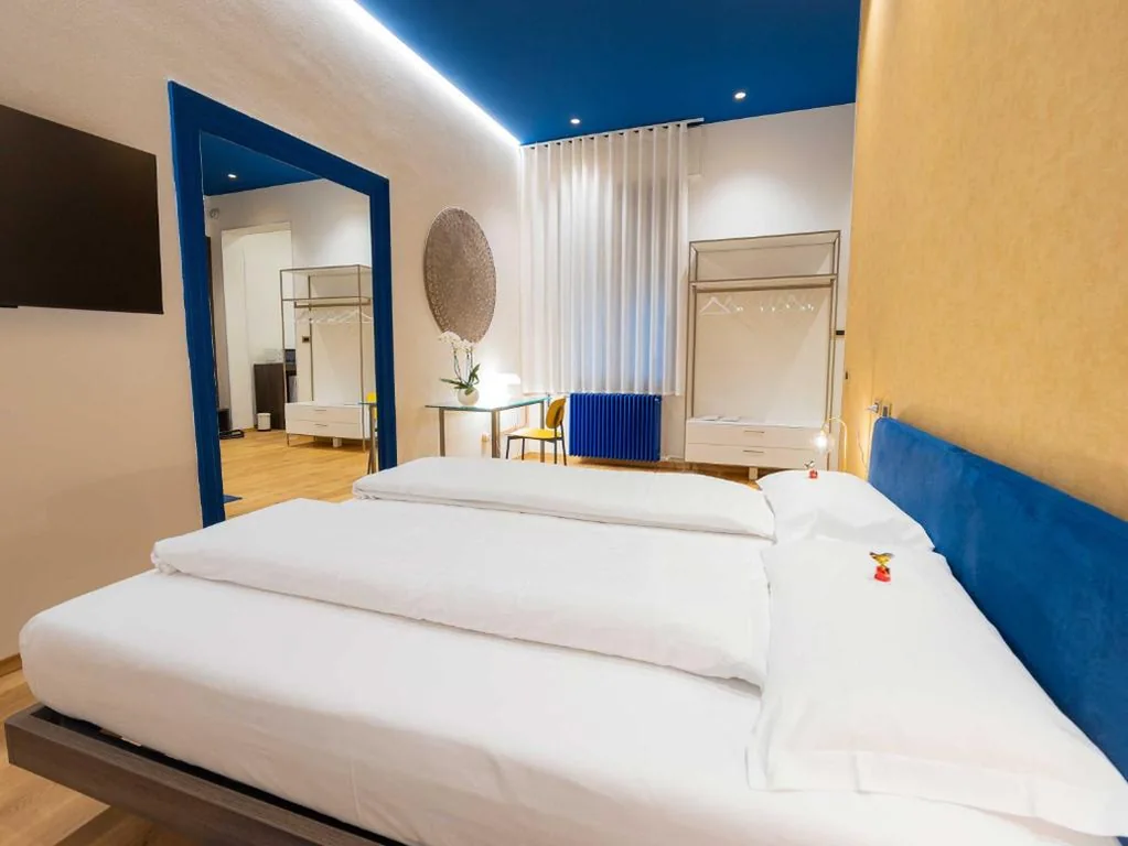 Suite — Isola Memmia
